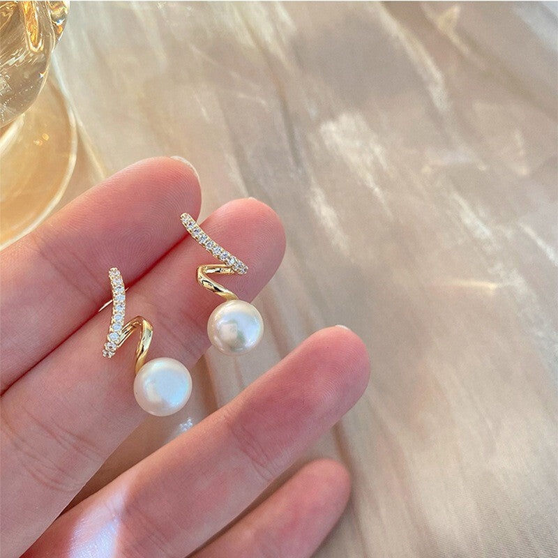 Quality Fashion Jewellery- Gold and Pearl Earrings