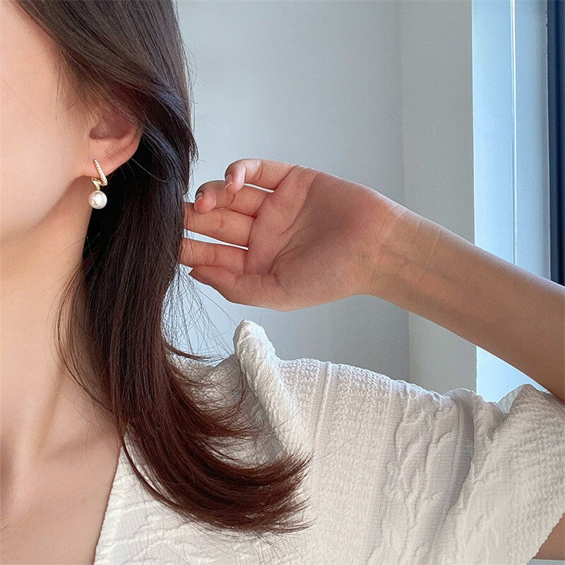 Quality Fashion Jewellery- Gold and Pearl Earrings