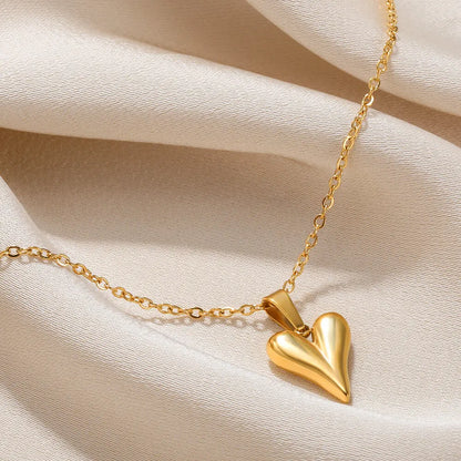 Fashion Necklaces 2022 Woman Stainless Steel Love Heart Pendant Necklaces Virgin Girls Jewelry Rose Gold Color Chain Link